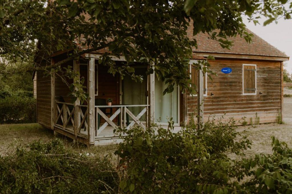 Onlycamp Le Pont Romain Yvré-lʼÉvêque Екстериор снимка