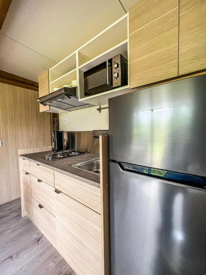Onlycamp Le Pont Romain Yvré-lʼÉvêque Екстериор снимка